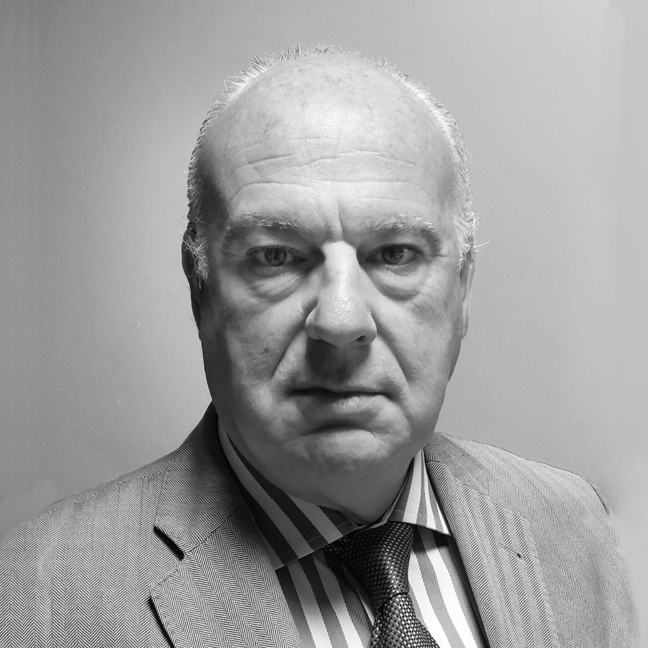 Sales Team, César Lucena